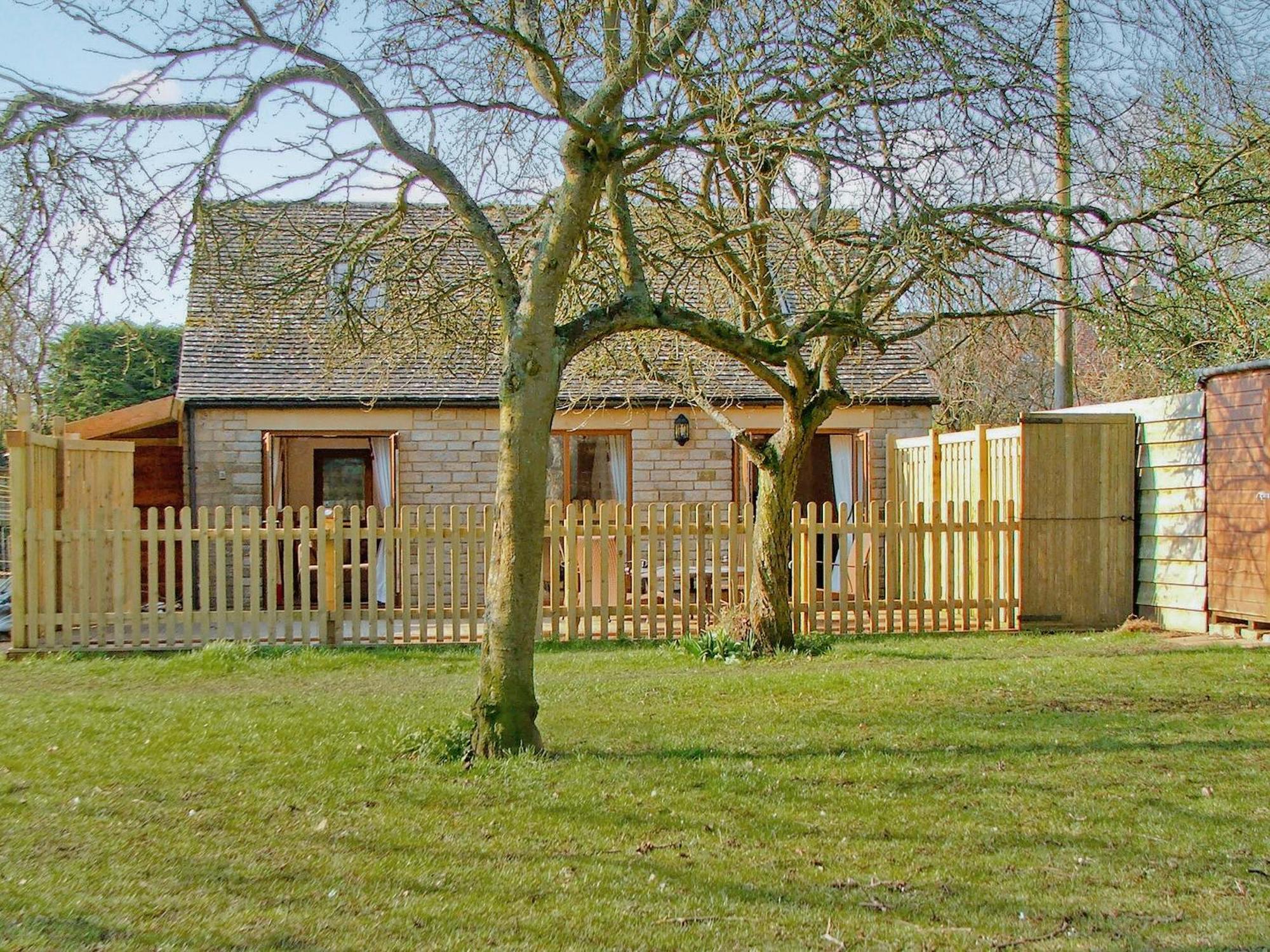 Dove Cottage Ampney Crucis Εξωτερικό φωτογραφία